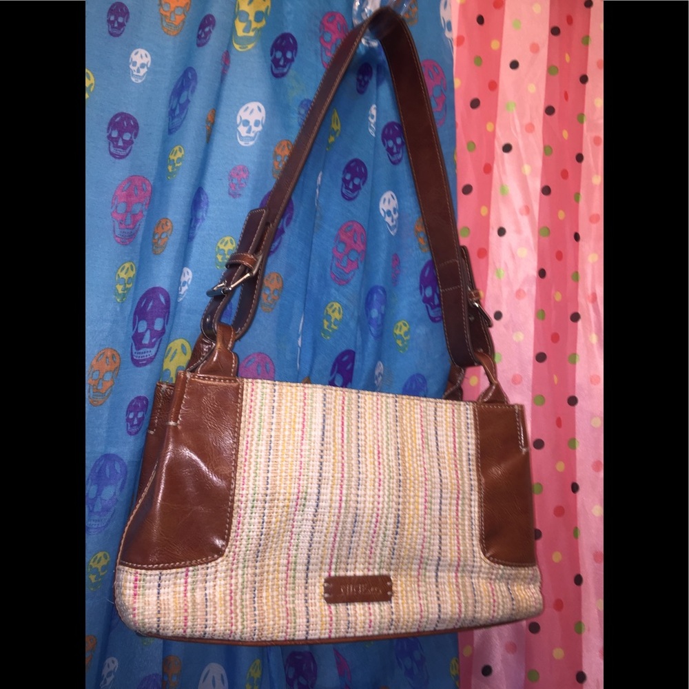 Nine & Co.s’ Woven Bag w Sim. Leather Trim